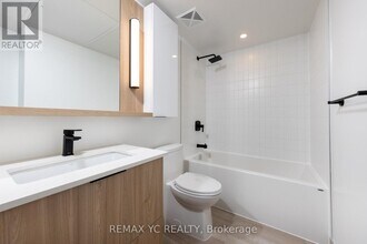 5 Defries St in Toronto, ON - Building Photo - Building Photo