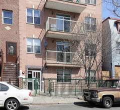 1087 Dekalb Ave in Brooklyn, NY - Foto de edificio - Building Photo