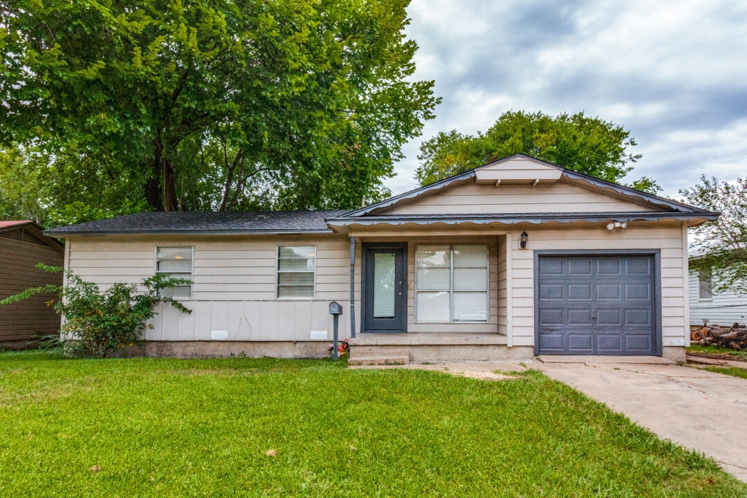 1113 Rancho Dr in Mesquite, TX - Building Photo
