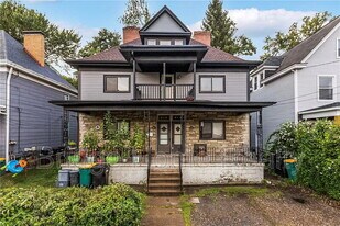 319 N Balph Ave in Pittsburgh, PA - Building Photo