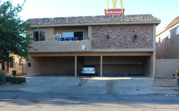 128 E Avenue Q7 in Palmdale, CA - Building Photo - Building Photo