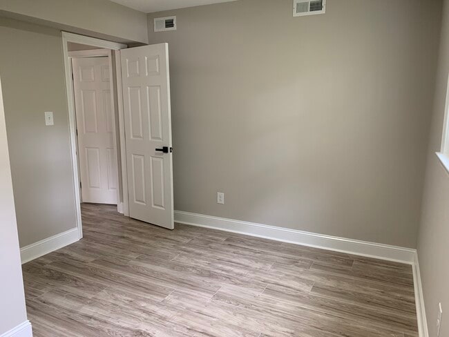 property at 2824 Wyncote Dr