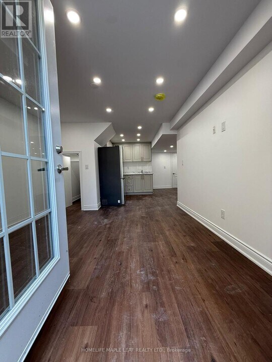 51 Angus Dr in Ajax, ON - Building Photo