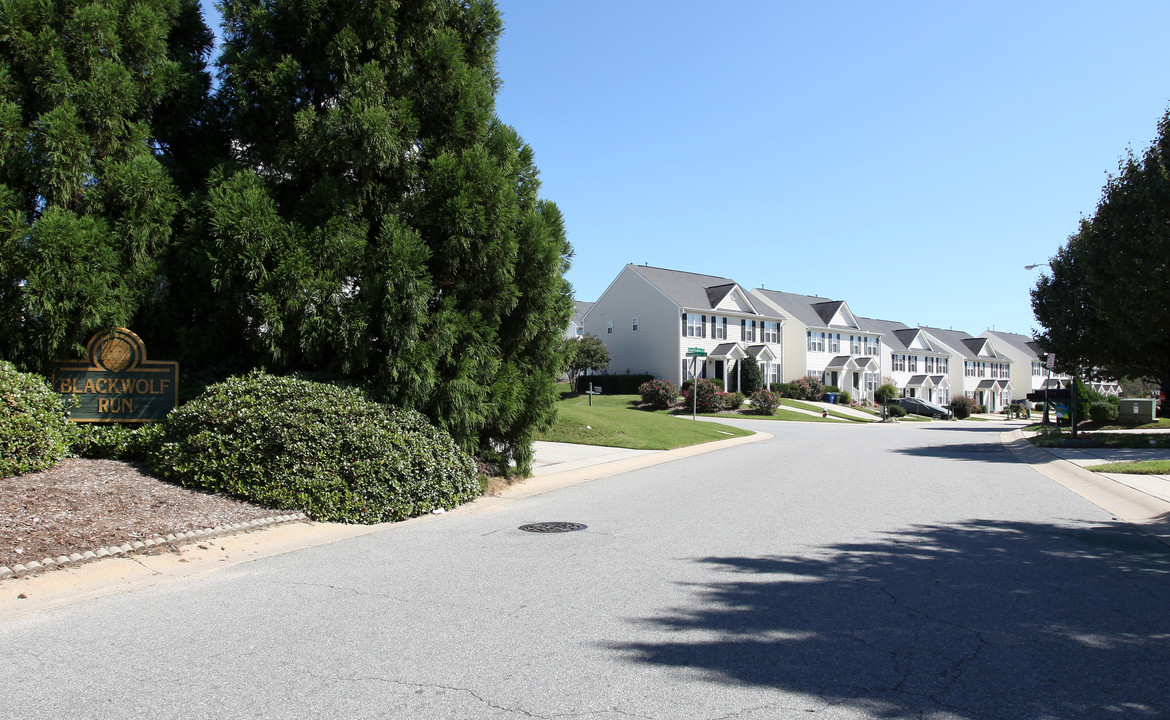 Blackwolf Run at Hedingham in Raleigh, NC - Building Photo