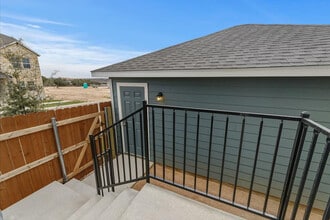 5900 Whisper Crk Dr, Unit SI ID1492682P in Georgetown, TX - Foto de edificio - Building Photo