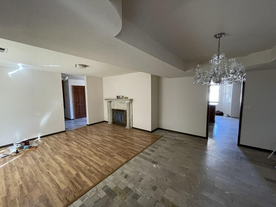 23820 Yucca Loma Rd in Apple Valley, CA - Building Photo