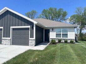 620-622 Fall Meadow Ln in Belton, MO - Building Photo