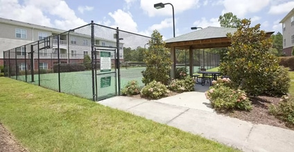 1500 Cadfel Ct, Unit 201 in Wilmington, NC - Foto de edificio - Building Photo