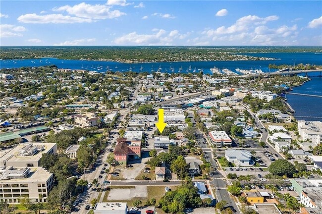 310 SE Denver Ave in Stuart, FL - Building Photo - Building Photo