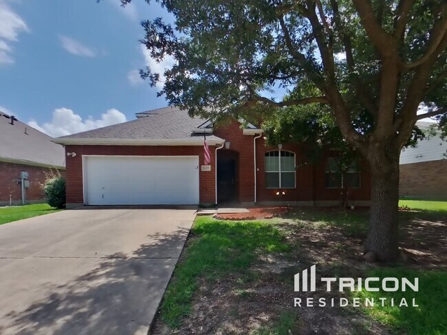 property at 2122 Preston Trail
