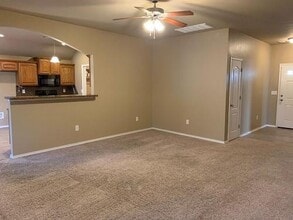 605 E Juniper Ln in Mustang, OK - Building Photo - Building Photo