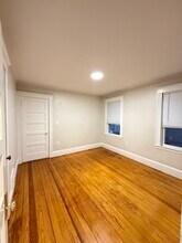 4110 Washington St, Unit 1 in Boston, MA - Foto de edificio - Building Photo