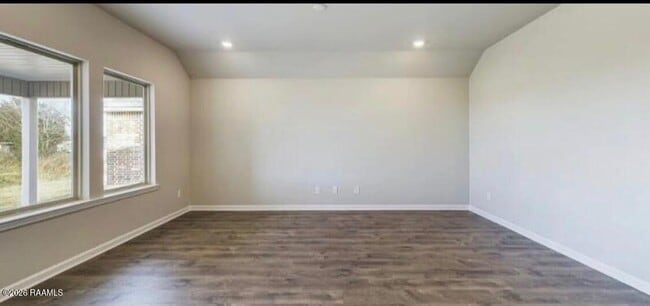 121 Autumn Dr in Crowley, LA - Building Photo - Building Photo