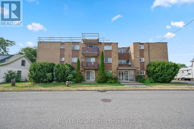 property at 5964-5964 Barker St