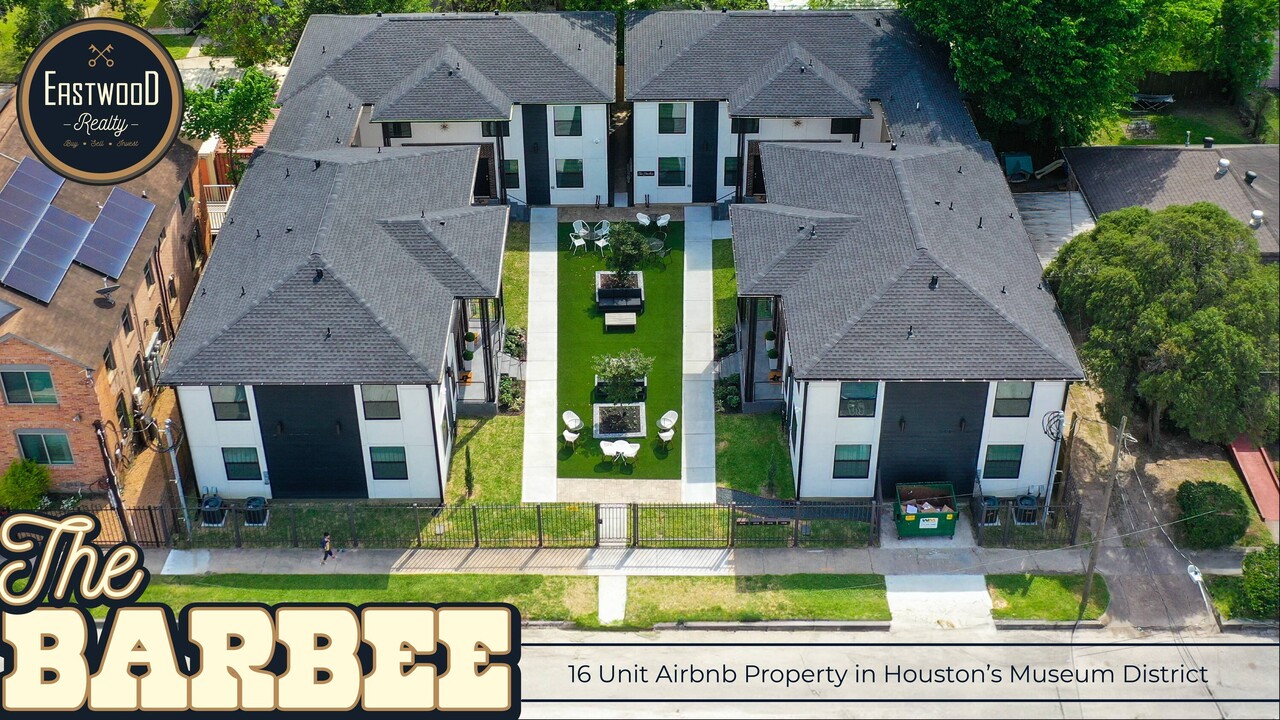 2210 Barbee St in Houston, TX - Building Photo