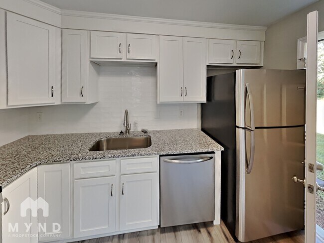 3621 Firestone Dr in Charlotte, NC - Building Photo - Building Photo