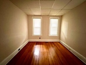 19 Ellen Ave in Chicopee, MA - Building Photo - Building Photo