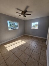 3911 SW 39th St, Unit Single Room in West Park, FL - Building Photo - Building Photo