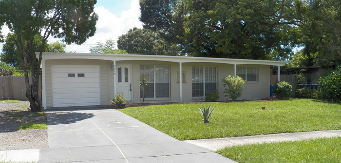 7519 Carolton Cir, Unit 3957EW in Tampa, FL - Building Photo