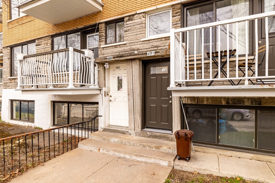 6597 Marquette St in Montréal, QC - Building Photo