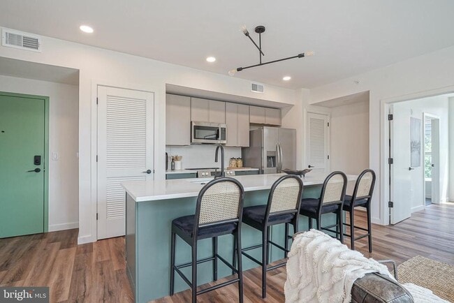 1301 Bainbridge St in Philadelphia, PA - Building Photo - Building Photo