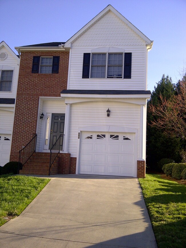 property at 4565 Treerose Way