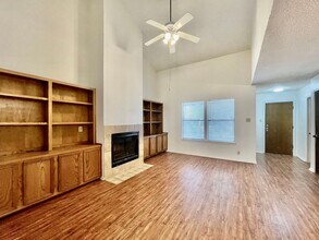 1303 Conway Dr in San Marcos, TX - Building Photo - Building Photo