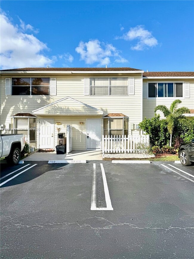 2699 NE 15th St in Pompano Beach, FL - Building Photo - Building Photo