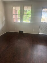 2325 Manor Ave in Pittsburgh, PA - Building Photo - Building Photo