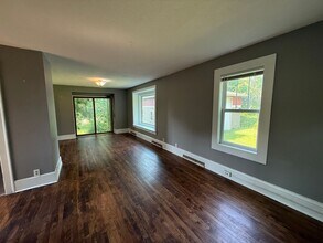 516 Crescent Rd in Center City, MN - Building Photo - Building Photo