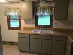 56 London Rd, Unit Westmoreland Apartment in Westmoreland, NH - Building Photo - Building Photo