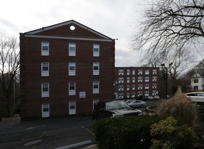 Valley Greene Apartments in Philadelphia, PA - Building Photo - Building Photo
