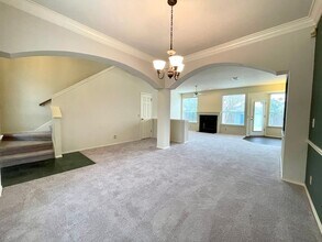 17013 Jigsaw Pathway in Round Rock, TX - Building Photo - Building Photo