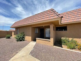 501 W Pontiac Dr in Phoenix, AZ - Building Photo