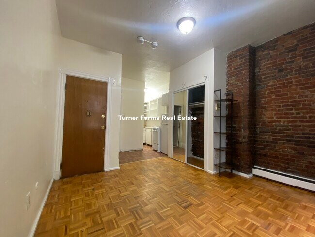 44 Anderson St, Unit 40-2 in Boston, MA - Foto de edificio - Building Photo