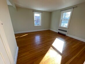 273 Washington St, Unit 2A in Somerville, MA - Foto de edificio - Building Photo