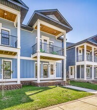 562 N De Villiers St, Unit B in Pensacola, FL - Building Photo - Building Photo