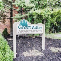315 Green Valley Dr in Mount Vernon, IN - Building Photo