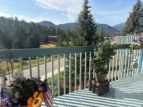 1861 Raven Ave in Estes Park, CO - Building Photo - Building Photo