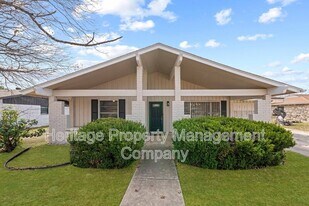 4402 Seabreeze Dr in San Antonio, TX - Building Photo