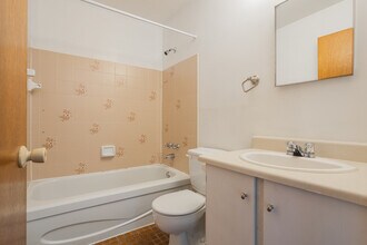 1175 Talon Rue in Chambly, QC - Building Photo - Building Photo