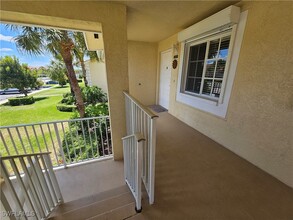 7761 Jewel Ln in Naples, FL - Foto de edificio - Building Photo