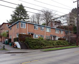 Shamrock Apartments in Seattle, WA - Building Photo