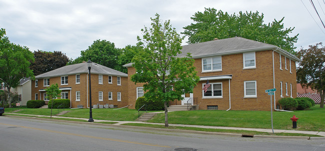 1003-1009 12th Ave in Grafton, WI - Building Photo - Building Photo