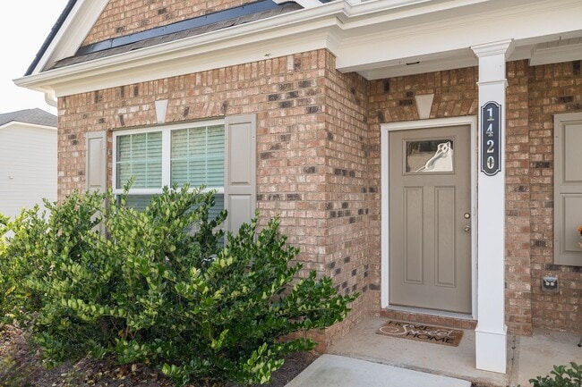 property at 1420 Day Dr