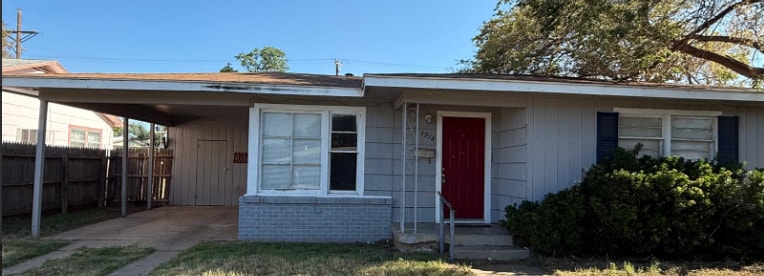 1918 47th St in Lubbock, TX - Building Photo