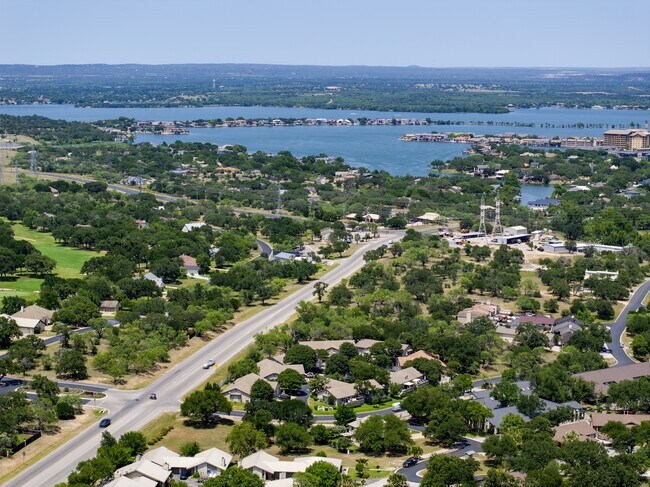 110 Big Spur S in Horseshoe Bay, TX - Building Photo - Building Photo