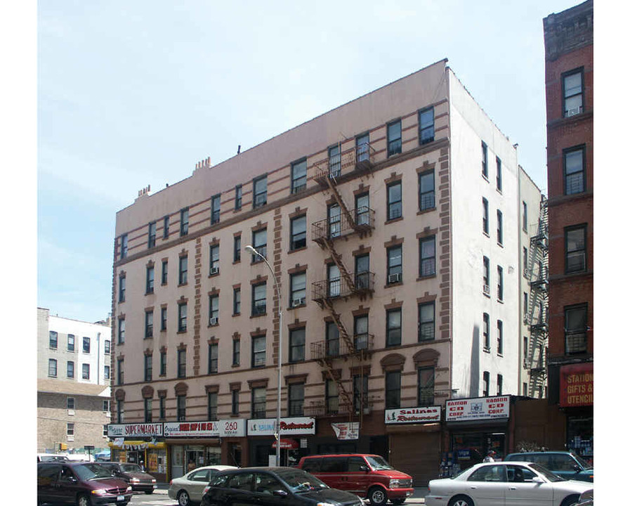 260 Brook Ave in Bronx, NY - Building Photo