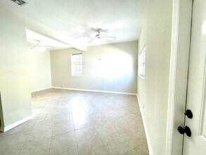 215 S Federal Hwy in Lake Worth Beach, FL - Building Photo - Building Photo