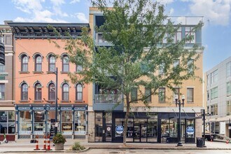 1326 Vine St in Cincinnati, OH - Building Photo - Building Photo